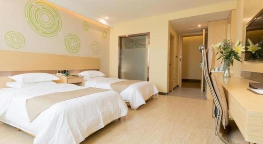 Greentree Inn Suzhou Taicang City Liuhe Town Tinghai Road Express Hotel エクステリア 写真