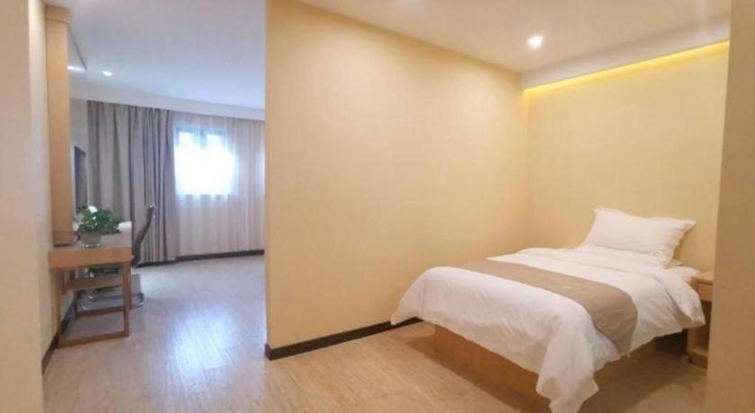 Greentree Inn Suzhou Taicang City Liuhe Town Tinghai Road Express Hotel エクステリア 写真