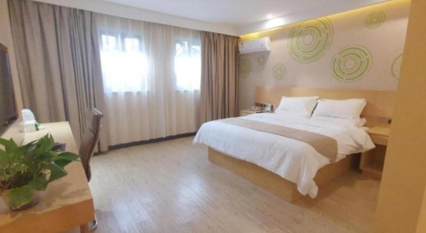 Greentree Inn Suzhou Taicang City Liuhe Town Tinghai Road Express Hotel エクステリア 写真
